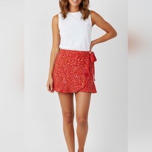 🍓New without tags beautiful red skirt